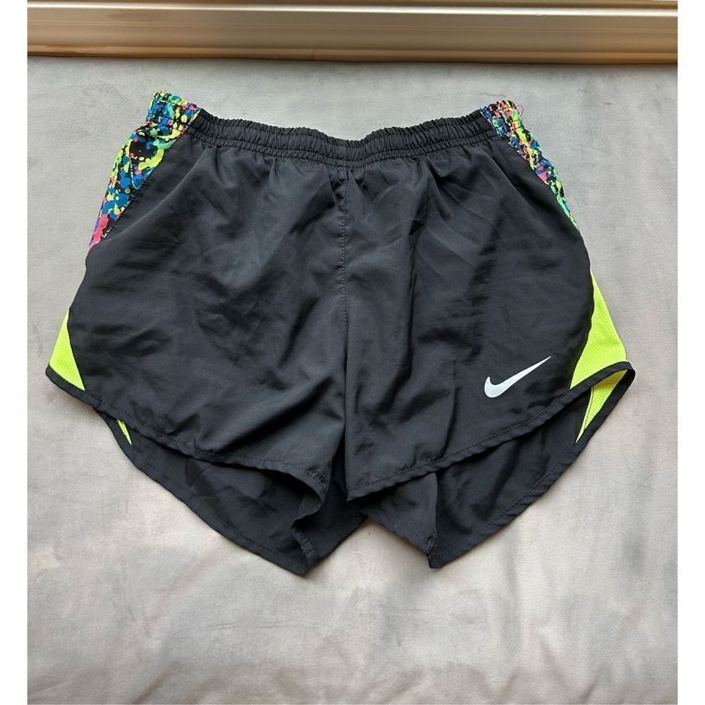 nike shorts - Picture 1 of 2